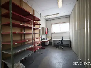 Pronájem skladu, Hradec Králové, Vlčkovická, 100 m2