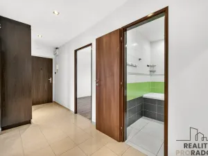 Pronájem bytu 3+1, Pardubice - Polabiny, Partyzánů, 72 m2