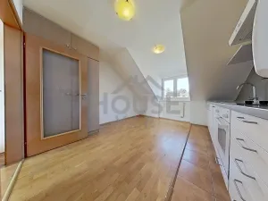 Prodej bytu 2+1, Praha - Dejvice, 57 m2