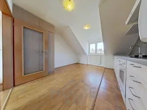 Prodej bytu 2+1, Praha - Dejvice, 57 m2