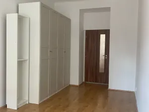 Pronájem bytu 2+kk, Praha - Vršovice, Vršovická, 48 m2