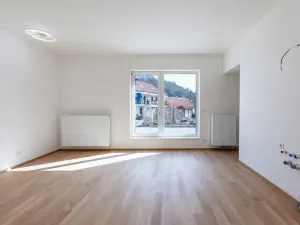 Prodej bytu 1+kk, Praha - Lysolaje, Lysolajské údolí, 43 m2