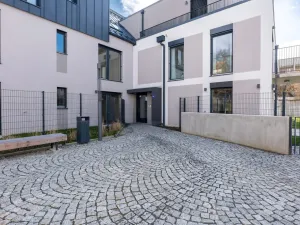 Prodej bytu 1+kk, Praha - Lysolaje, Lysolajské údolí, 41 m2