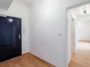 Prodej bytu 1+kk, Praha - Lysolaje, Lysolajské údolí, 41 m2