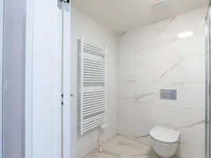 Prodej bytu 1+kk, Praha - Lysolaje, Lysolajské údolí, 41 m2