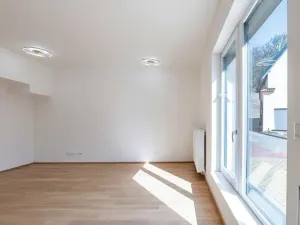 Prodej bytu 1+kk, Praha - Lysolaje, Lysolajské údolí, 41 m2