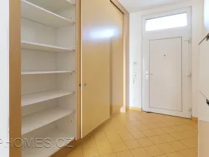 Pronájem bytu 2+kk, Praha - Libeň, Českomoravská, 58 m2