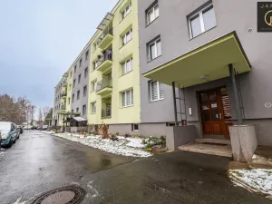 Prodej bytu 2+1, Pardubice, Družstevní, 52 m2