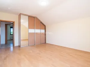 Pronájem rodinného domu, Horoměřice, 280 m2
