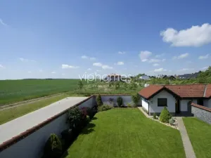 Pronájem rodinného domu, Horoměřice, 280 m2