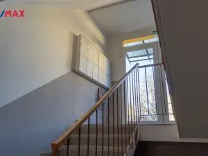 Prodej bytu 3+1, Jesenice, V Lázních, 72 m2