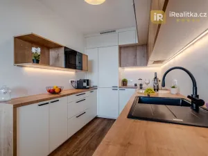 Prodej bytu 3+1, Praha - Kobylisy, Chotovická, 69 m2