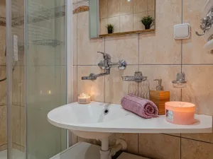 Prodej bytu 3+1, Praha - Kobylisy, Chotovická, 69 m2