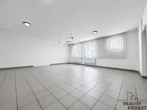 Pronájem kanceláře, Hodonín, Národní třída, 52 m2