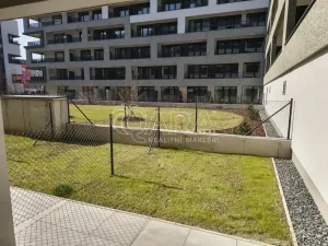 Pronájem bytu 1+kk, Praha - Hloubětín, Poděbradská, 34 m2