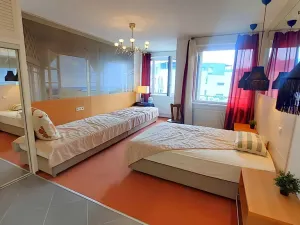 Pronájem bytu 1+kk, Praha - Střížkov, Makedonská, 35 m2