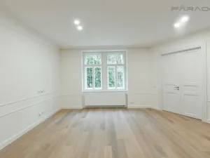 Pronájem bytu 4+kk, Praha - Vinohrady, náměstí Jiřího z Poděbrad, 118 m2