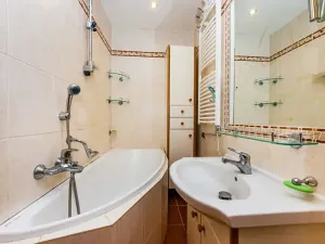 Prodej bytu 2+kk, Praha - Prosek, Litvínovská, 39 m2