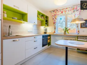 Prodej bytu 2+1, Ostrov, Klicperova, 77 m2