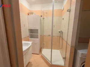 Prodej bytu 3+1, Karlovy Vary - Rybáře, U Koupaliště, 74 m2