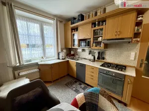 Prodej bytu 2+kk, Karlovy Vary - Dvory, Chebská, 46 m2