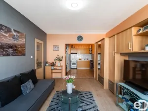 Pronájem bytu 2+kk, Praha, U pramene, 49 m2