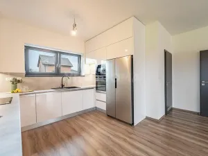 Prodej rodinného domu, Kornatice, 270 m2