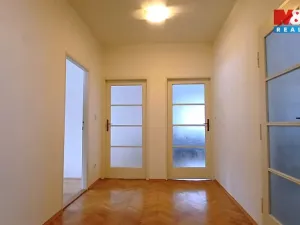 Pronájem bytu 3+1, Praha - Košíře, U Vojanky, 90 m2