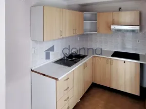 Pronájem bytu 3+kk, Praha, Plovdivská, 92 m2