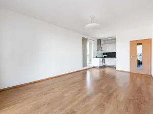 Prodej bytu 2+kk, Praha - Malešice, Počernická, 67 m2