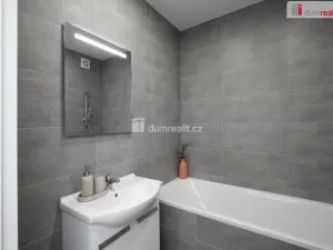 Prodej bytu 3+1, Liberec - Liberec VI-Rochlice, Na Jezírku, 70 m2