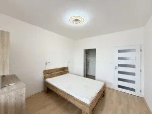 Pronájem bytu 2+kk, Liberec - Liberec VII-Horní Růžodol, Jeronýmova, 64 m2