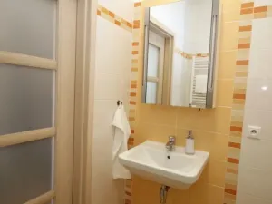 Pronájem bytu 1+kk, Praha - Vysočany, Freyova, 34 m2