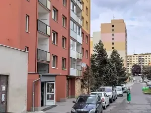 Prodej bytu 2+1, Chomutov, Holešická, 62 m2