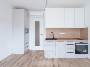Pronájem bytu 1+kk, Praha - Hloubětín, Poděbradská, 32 m2