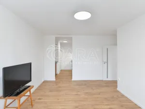 Pronájem bytu 2+kk, Praha - Bohnice, Radomská, 44 m2