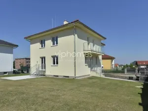 Pronájem vily, Průhonice, Pod Valem II., 335 m2