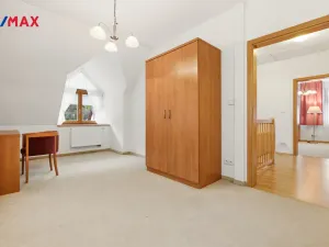 Prodej rodinného domu, Karlovy Vary, Slovenská, 137 m2