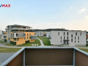 Pronájem bytu 1+kk, Hradec Králové - Třebeš, Svatojánská, 30 m2