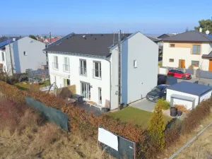 Pronájem rodinného domu, Horoměřice, Karla IV., 94 m2