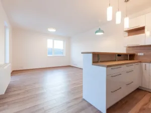 Pronájem bytu 3+kk, Praha - Uhříněves, Za Lípou, 79 m2