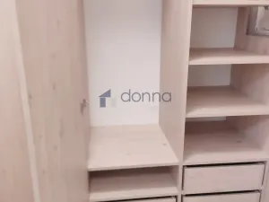 Pronájem bytu 1+kk, Praha, Novovysočanská, 26 m2