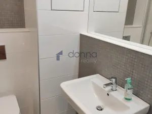 Pronájem bytu 1+kk, Praha, Novovysočanská, 26 m2