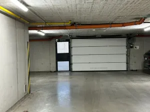 Pronájem garážového stání, Plzeň, Diamantová, 12 m2