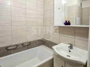 Prodej bytu 2+1, Karviná, tř. Těreškovové, 56 m2