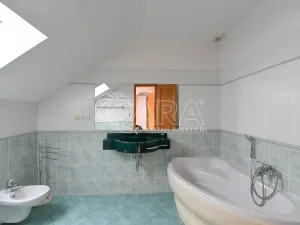 Pronájem kanceláře, Praha - Nové Město, Spálená, 127 m2