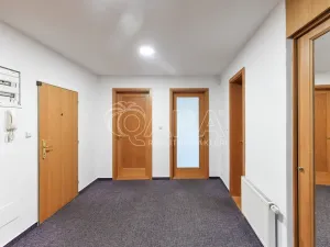 Pronájem kanceláře, Praha - Nové Město, Spálená, 127 m2