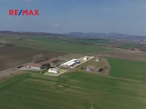 Prodej podílu pozemku, Valtice, 7786 m2