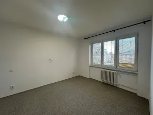 Pronájem bytu 3+1, Pardubice, Na Drážce, 70 m2