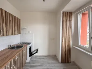 Pronájem bytu 2+1, Opava, Edvarda Beneše, 59 m2